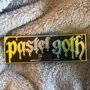 Kat Von D Pastel Goth Palette